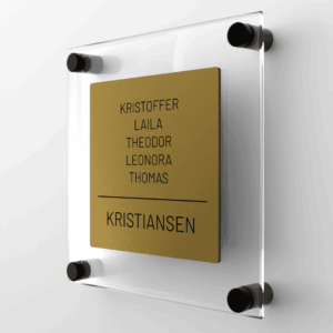 Elegant dørskilt med mørk gull forplate og klar akryl bakplate, avrundede hjørner og sorte avstandsstykker