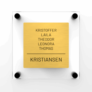 Elegant dørskilt med gull forplate og klar akryl bakplate, avrundede hjørner og sorte avstandsstykker