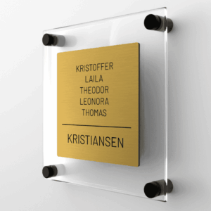 Elegant dørskilt med gull forplate og klar akryl bakplate, avrundede hjørner og sorte avstandsstykker